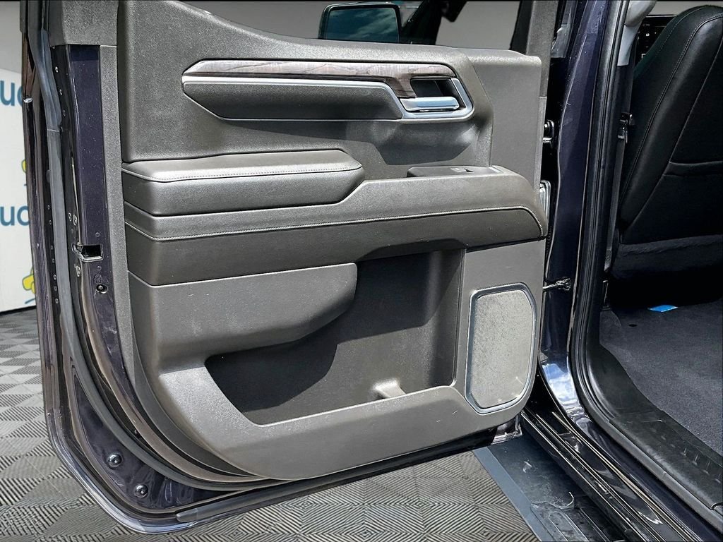 Used 2022 Gray Chevrolet LTZ image 23
