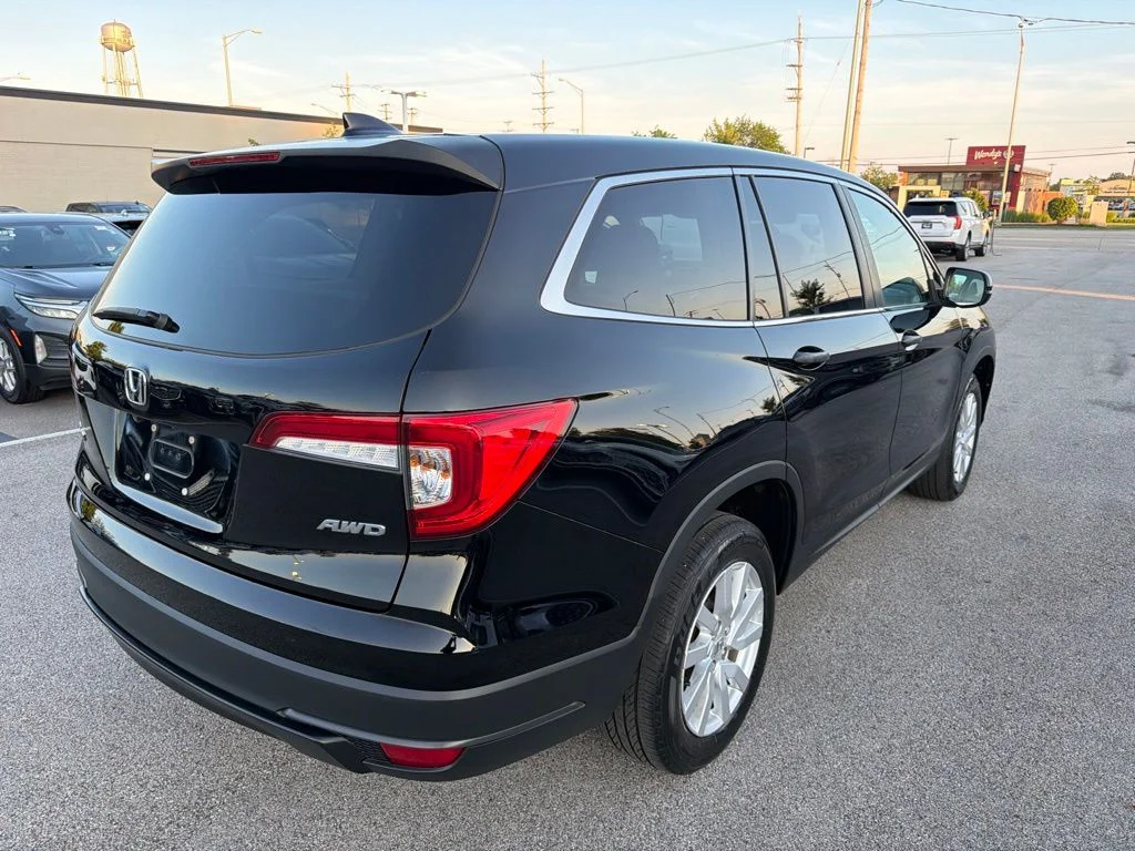 Used 2019 Black Honda LX image 8