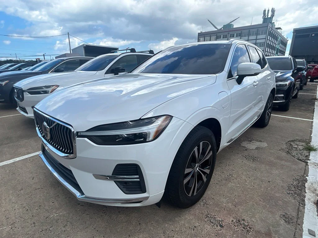 Used 2022 White Volvo T8 Inscription Expression image 3