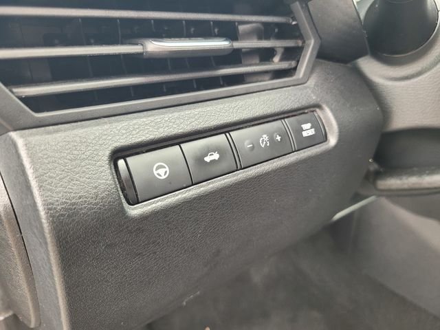 Used 2019 Blue Nissan 2.5 SV image 19
