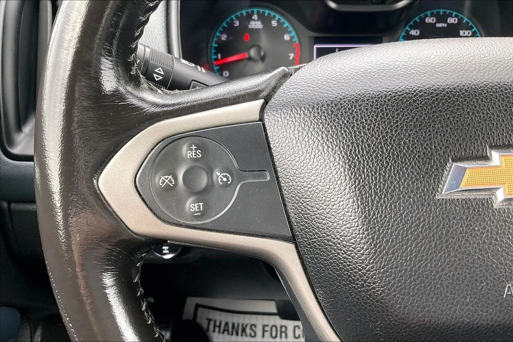 Used 2015 Red Chevrolet Z71 image 17