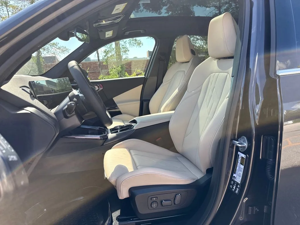 New 2026 Gray BMW 30 xDrive image 10