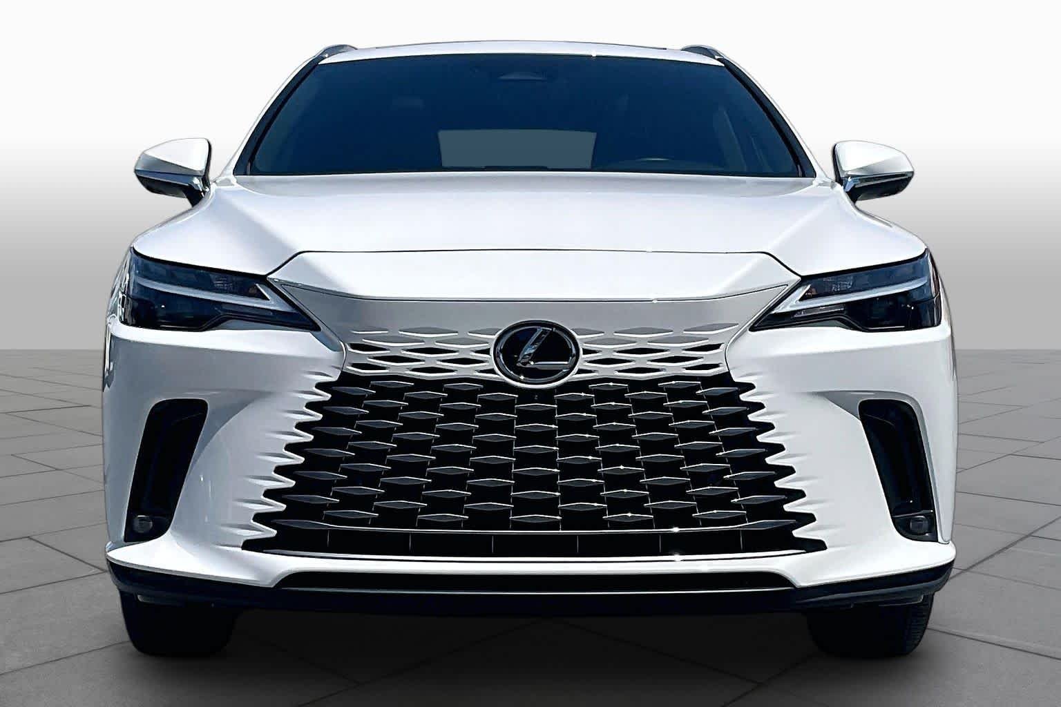 Used 2024 Eminent White Pearl Lexus Premium image 3