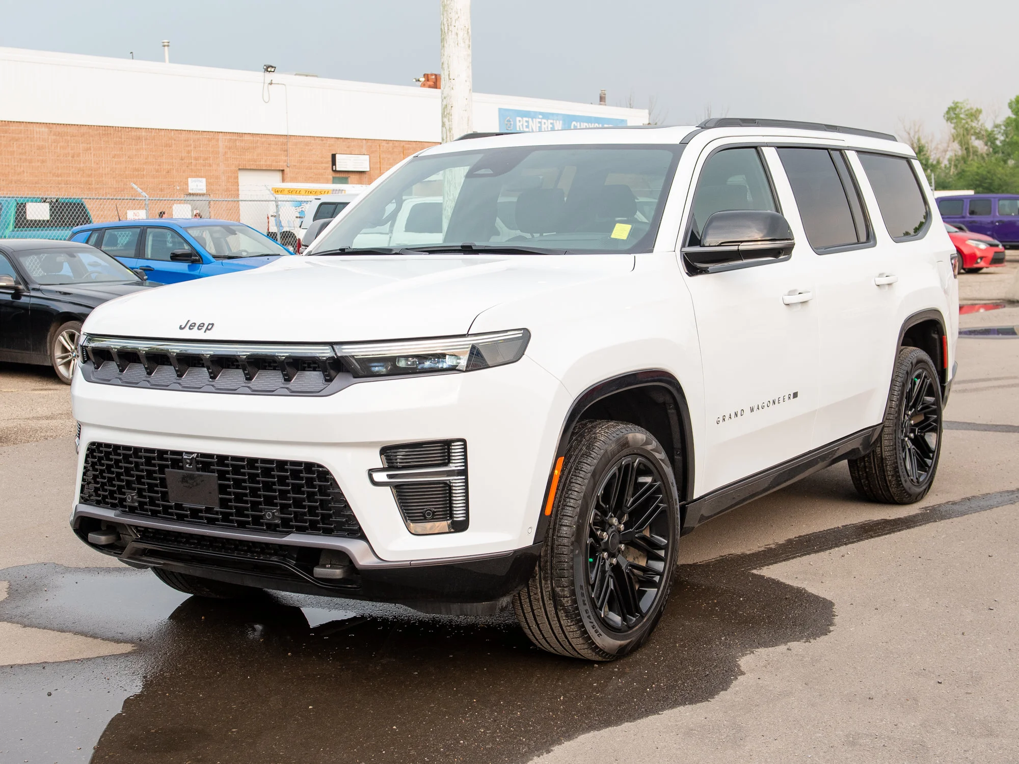 Certified Used 2026 White Jeep Limited Reserve* Twin-Turbo | 420 HP | Apple CarPlay | HD Trailer Tow | Running Boards image 11