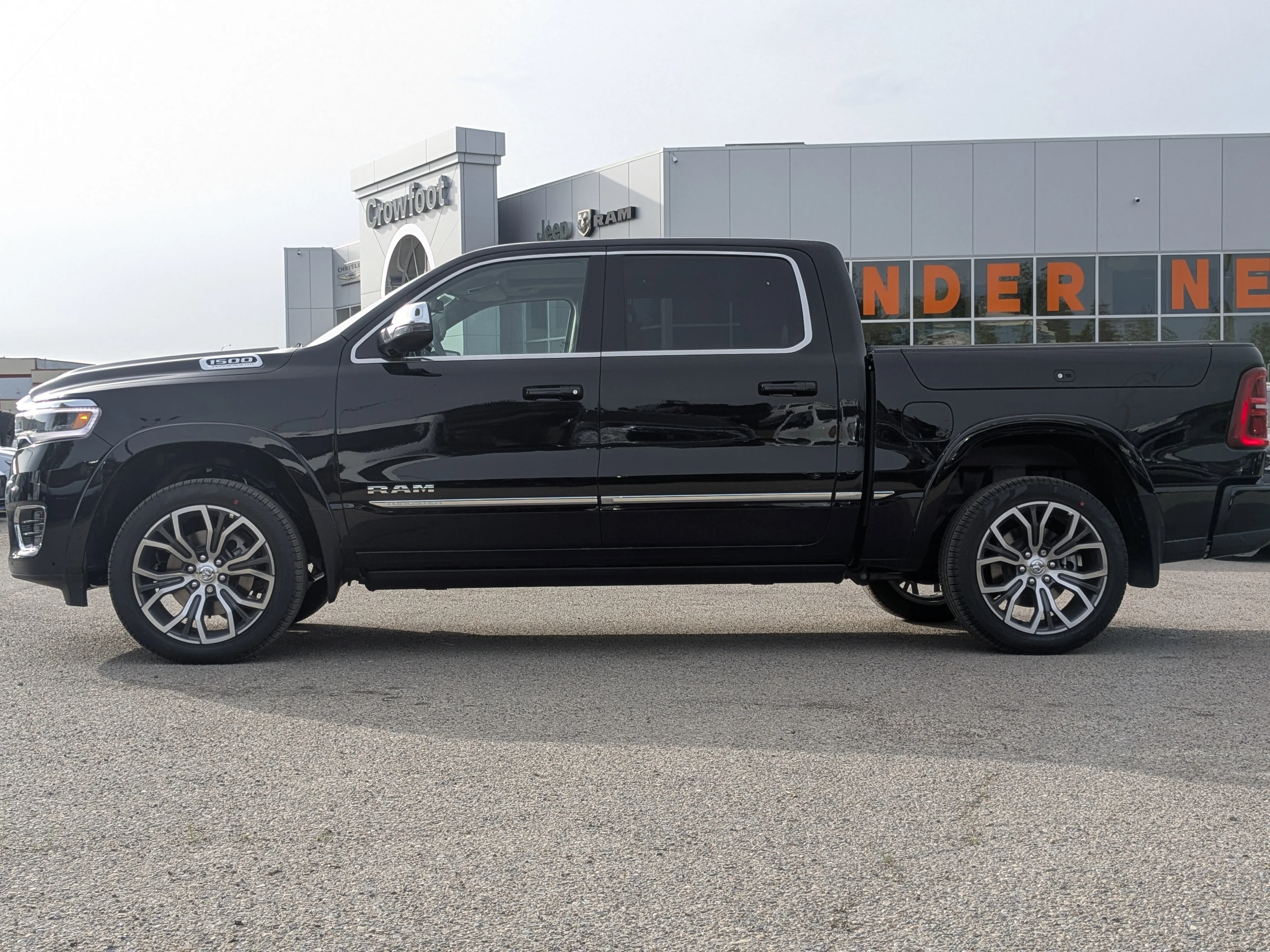 New 2026 Black RAM Tungsten - - 3.0L Hurricane HO T-Turbo - Prem Lthr Bucket Seats - E-Locker Axle & More! image 5