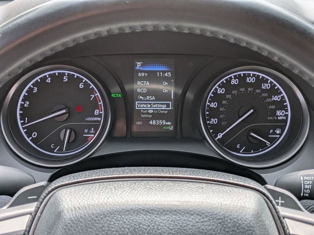 Used 2024 Ice Toyota SE image 16
