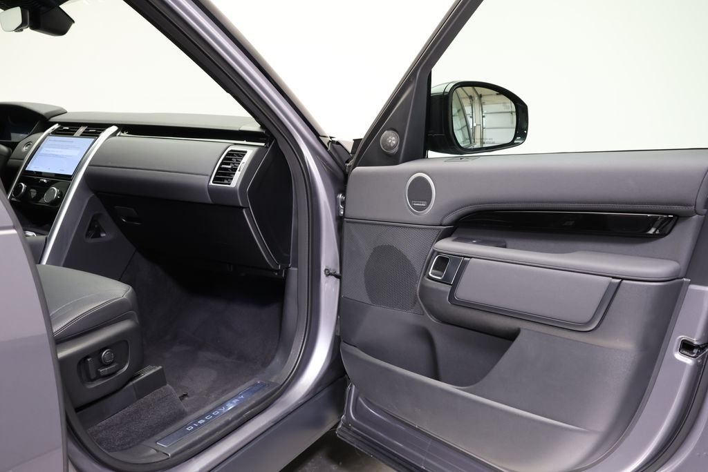 2025 Land Rover Discovery S - Photo 39
