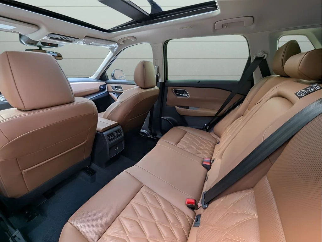 New 2026 White Nissan Platinum image 21