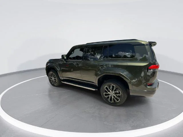 Certified Used 2025 NORI GREEN PEARL Lexus Premium+ image 5