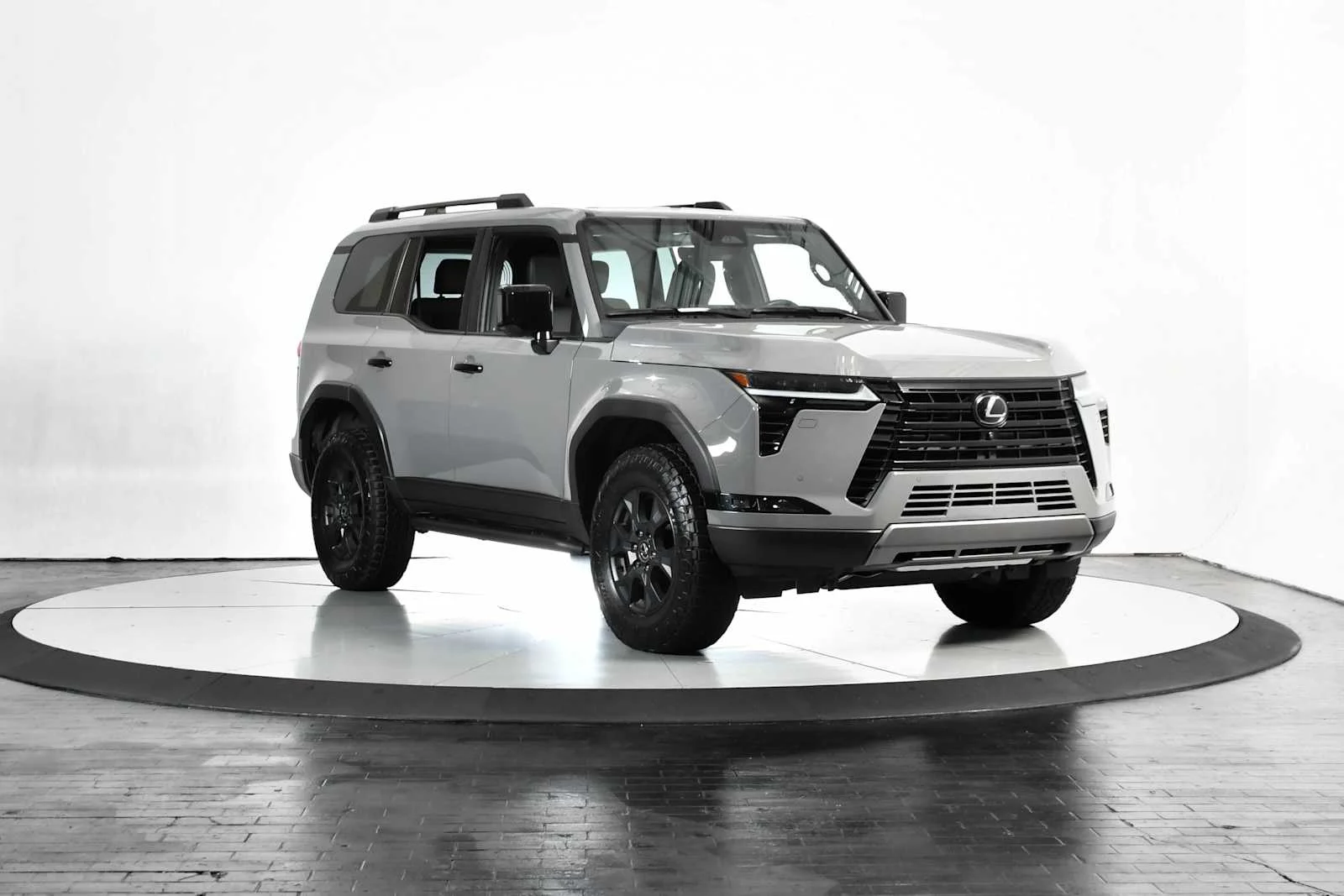 Used 2024 Incognito Lexus Overtrail image 7