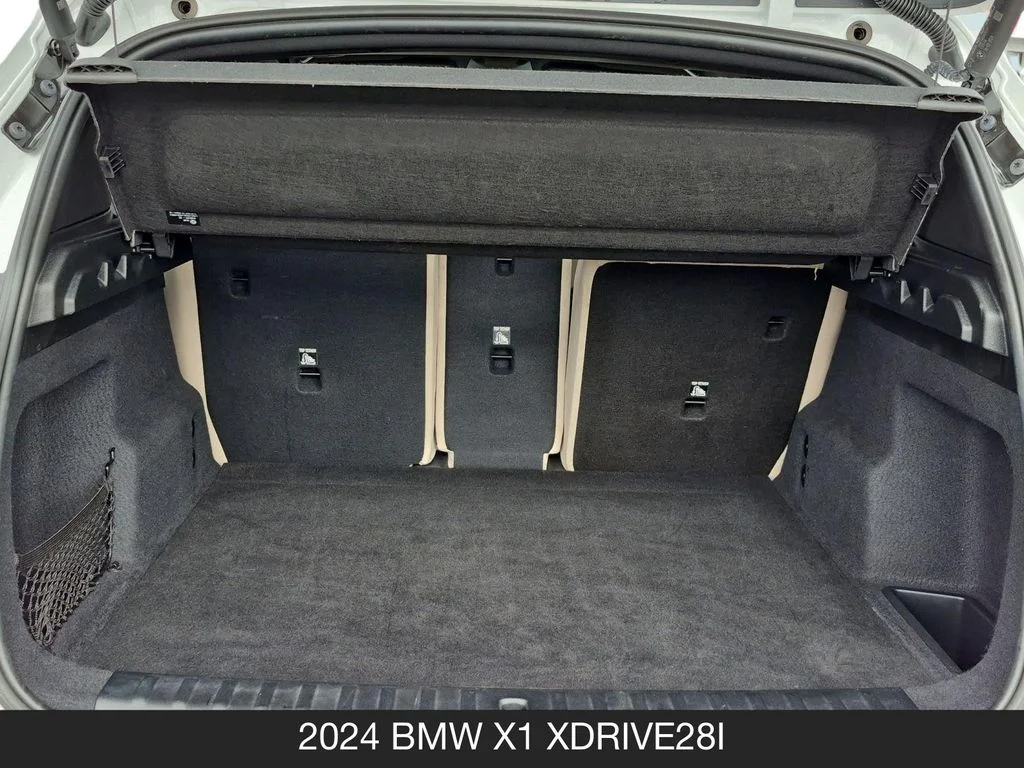 Used 2024 White BMW xDrive28i image 24