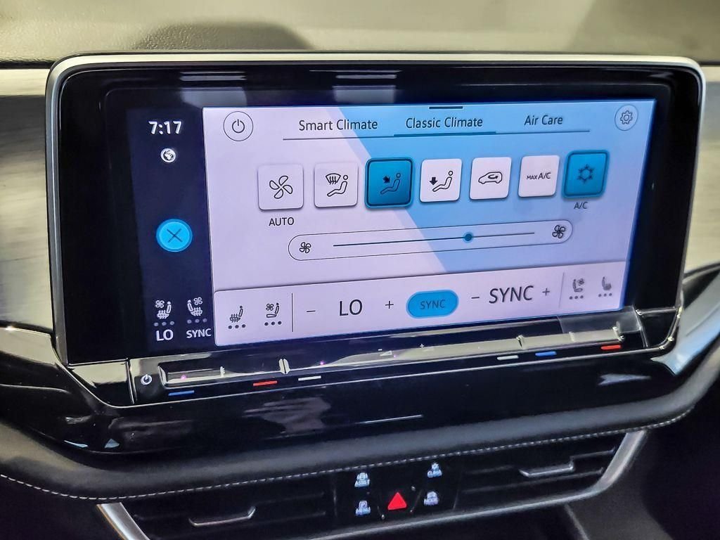 New 2026 Opal White Pearl Volkswagen 2.0T SE w/Technology image 12