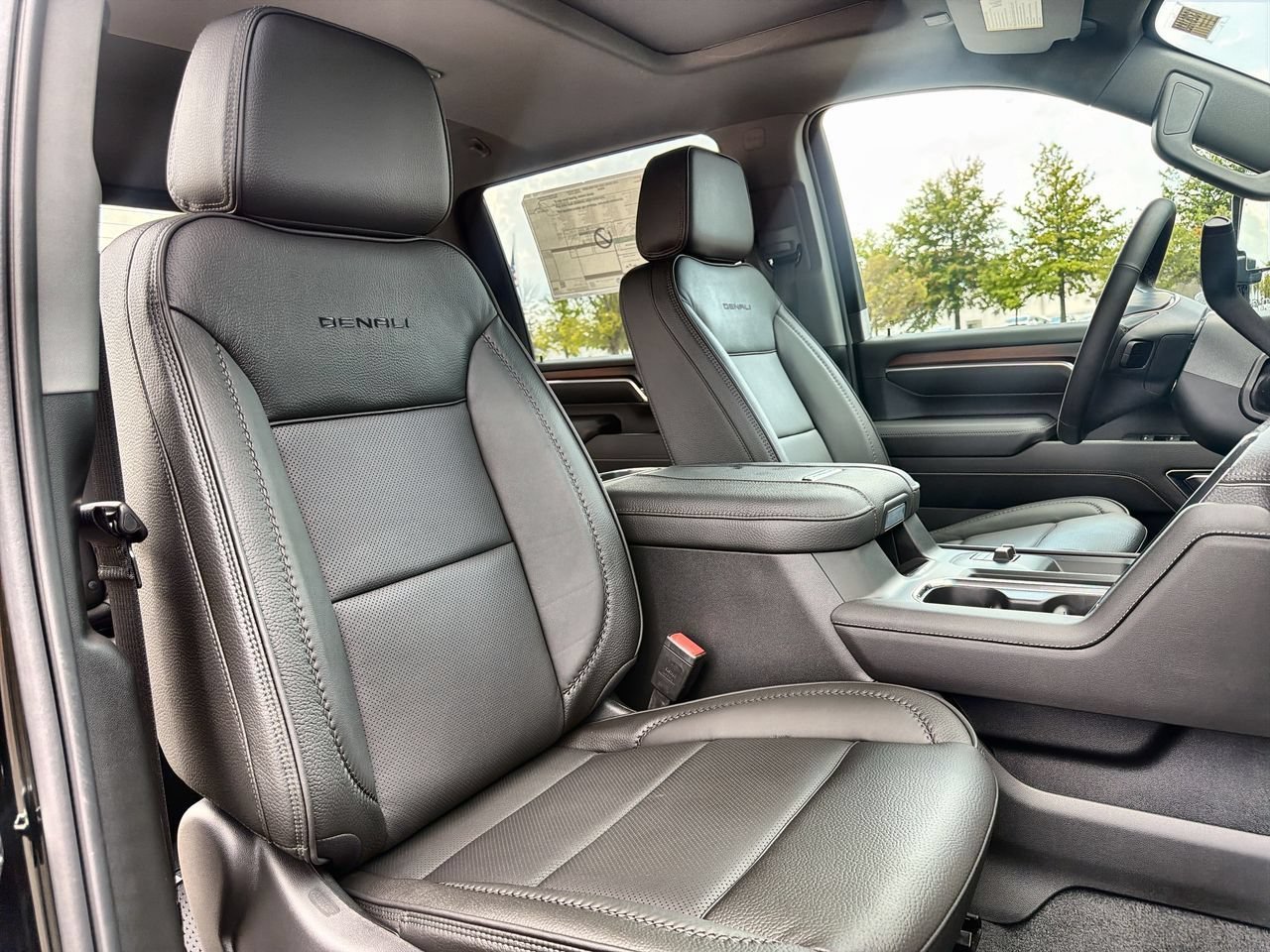 2026 GMC Sierra 3500HD Denali - Photo 23