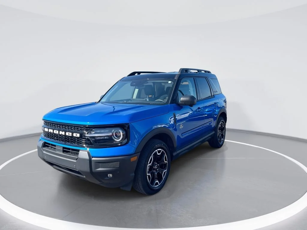 Used 2025 Blue Ford Outer Banks image 4