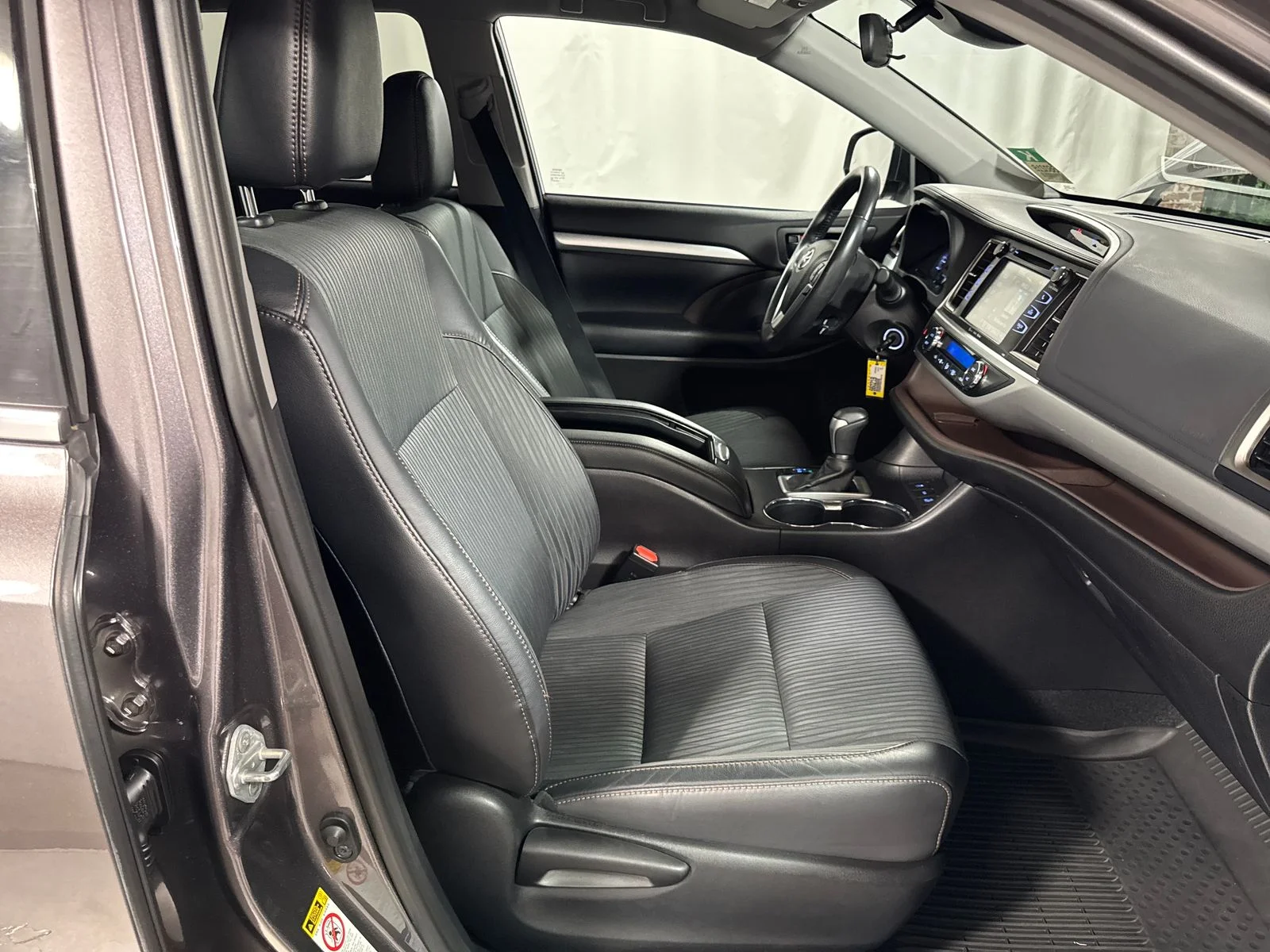 Used 2019 Predawn Gray Mica Toyota LE Plus image 27