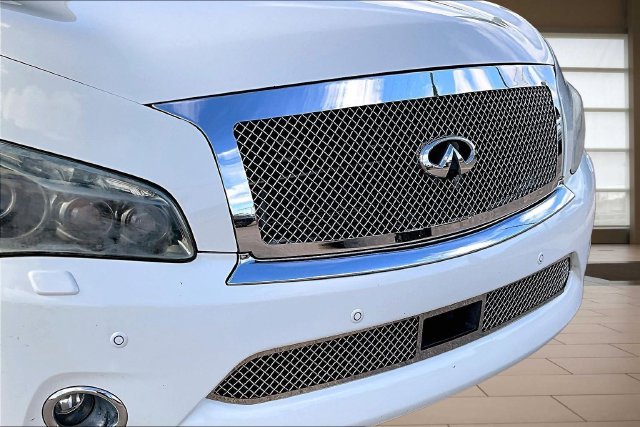 Used 2014 White INFINITI  image 28