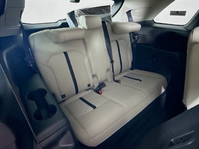 Used 2025 Gray Mazda Preferred image 27