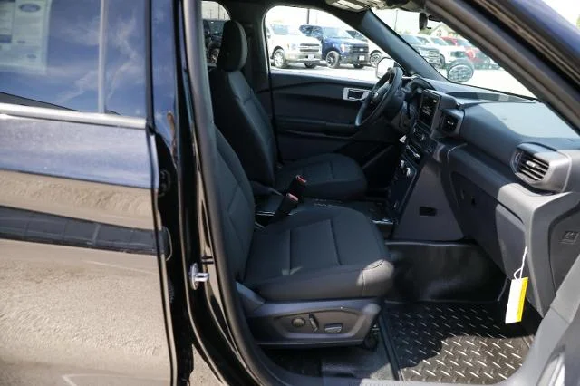 New 2026  Ford 4DR AWD POLICE image 15