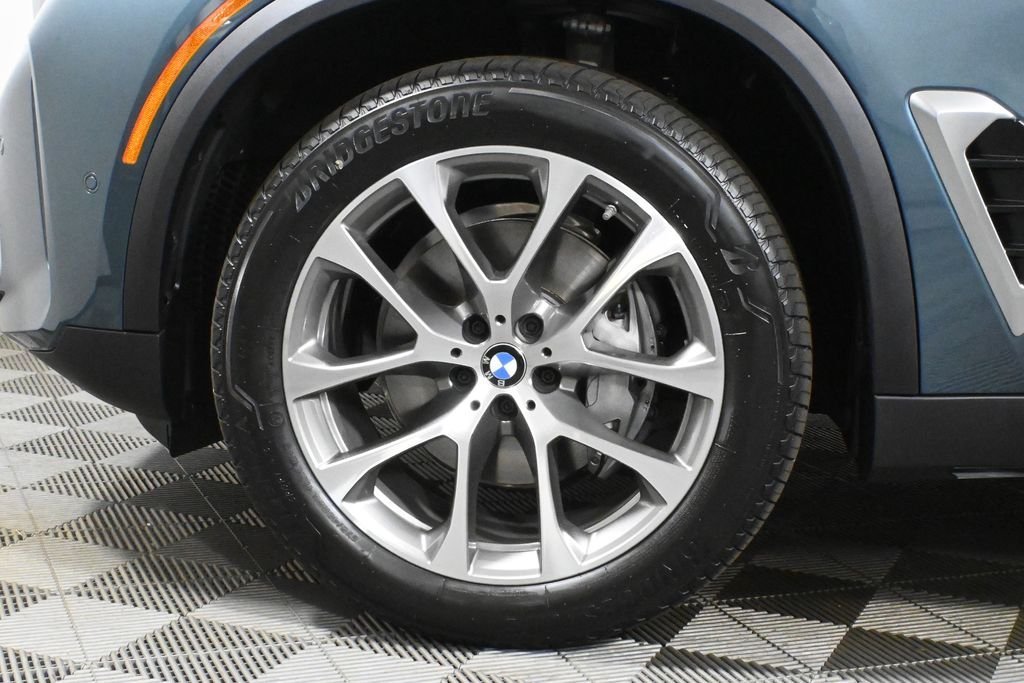 Used 2026 Blue BMW xDrive40i image 12