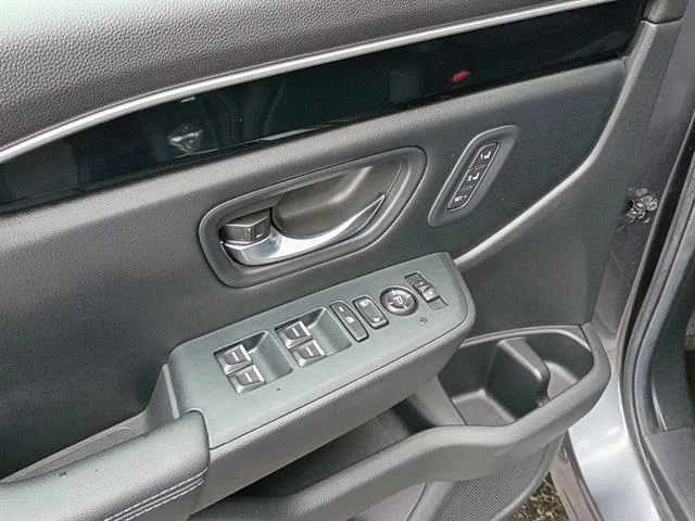 Certified Used 2025 Modern Steel Metallic Honda EX-L image 19