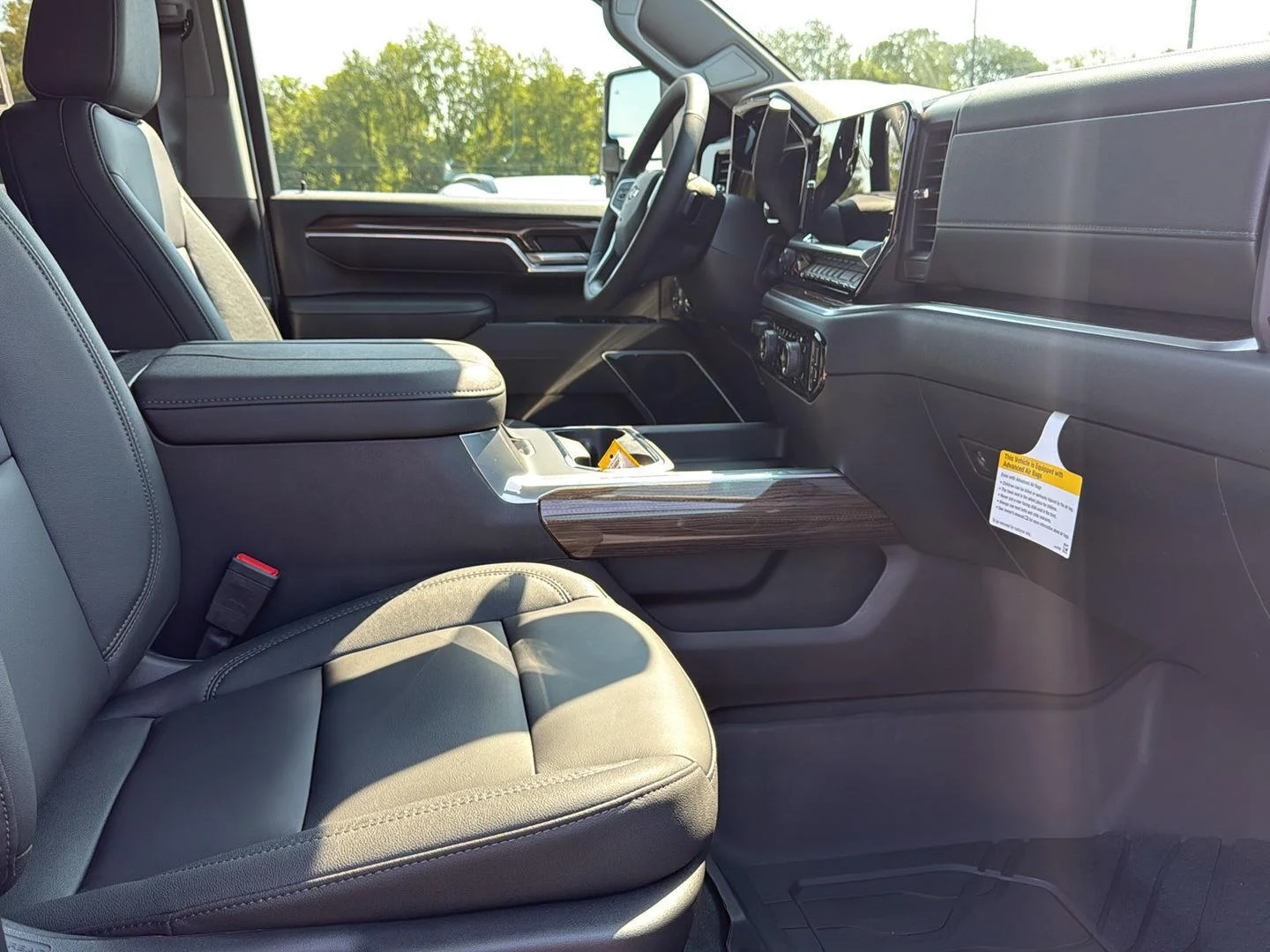 New 2026 Summit White Chevrolet LT DRW image 12