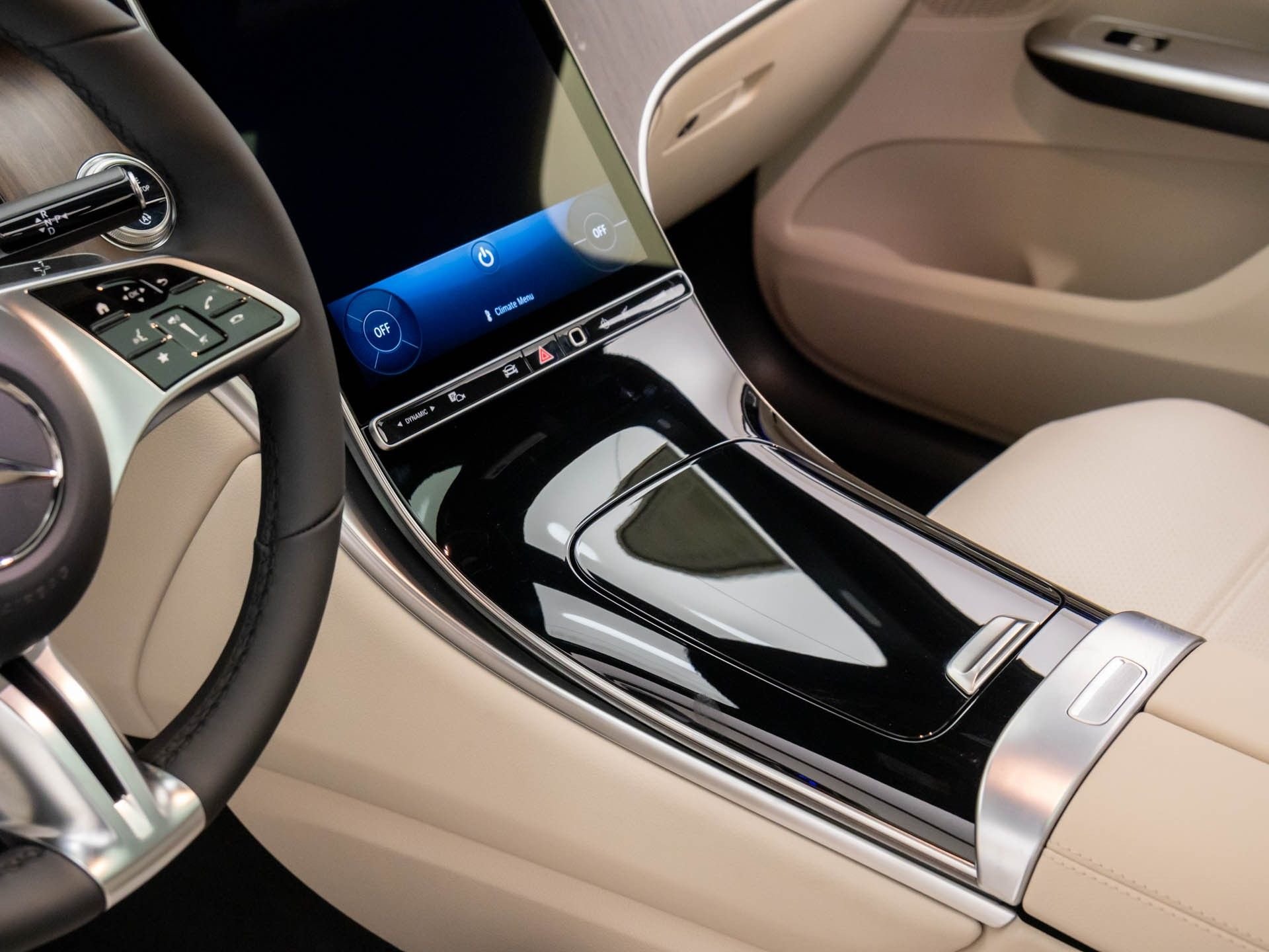 New 2026 White Mercedes-Benz GLC 300 image 11