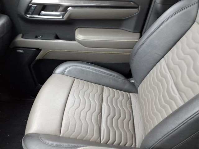 Used 2024 Summit White Chevrolet ZR2 image 12