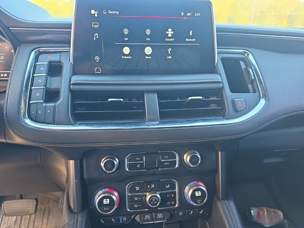 Used 2023 White GMC AT4 image 6