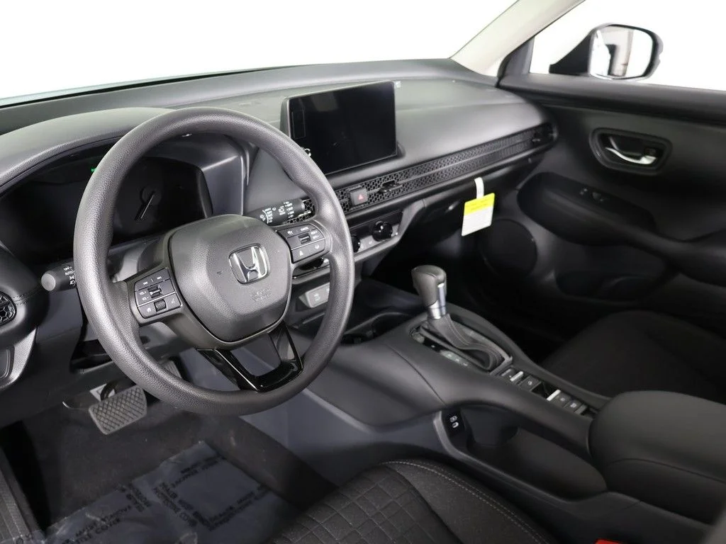 New 2027 Platinum White Pearl Honda LX image 17