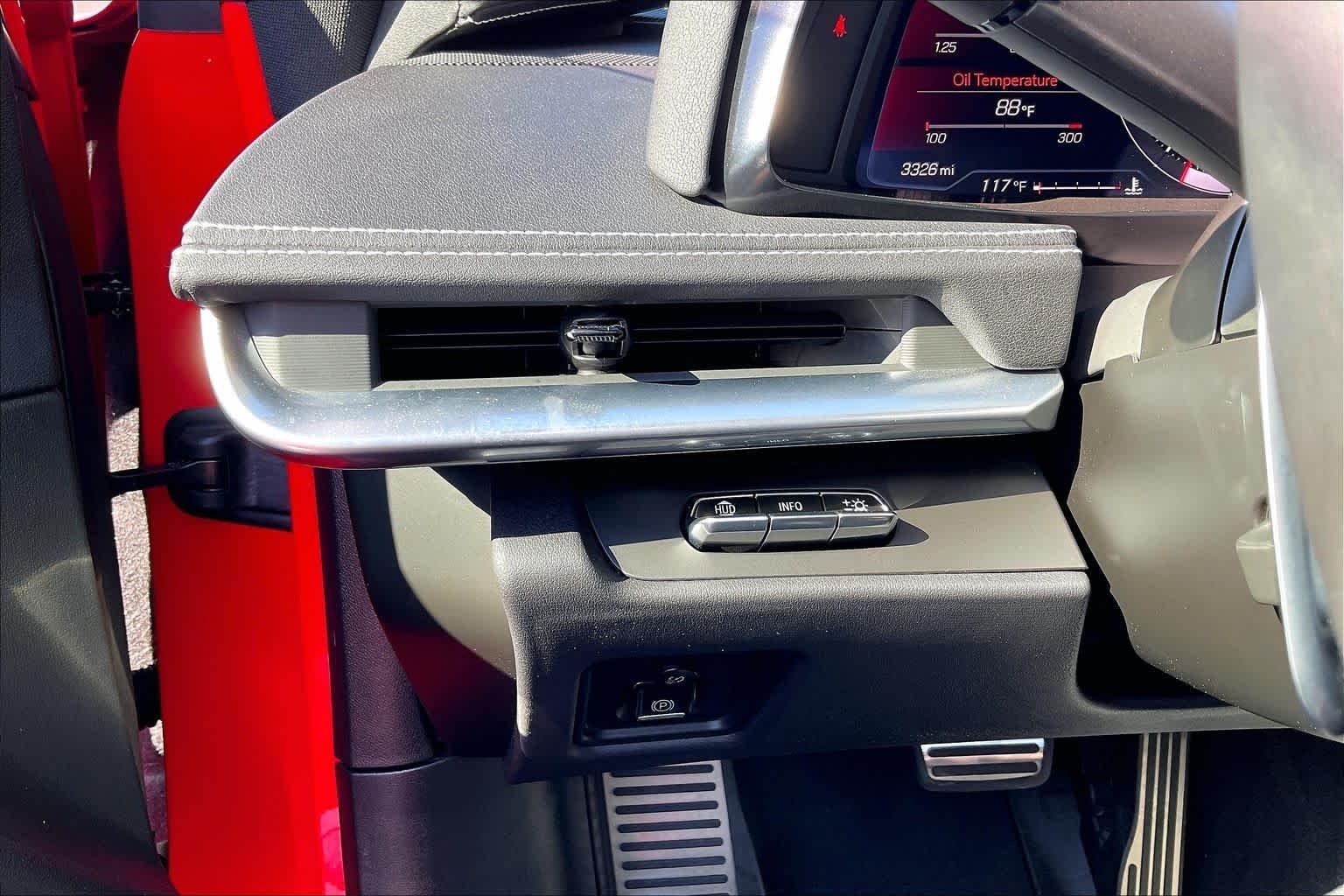 2022 Chevrolet Corvette 2LT - Photo 31