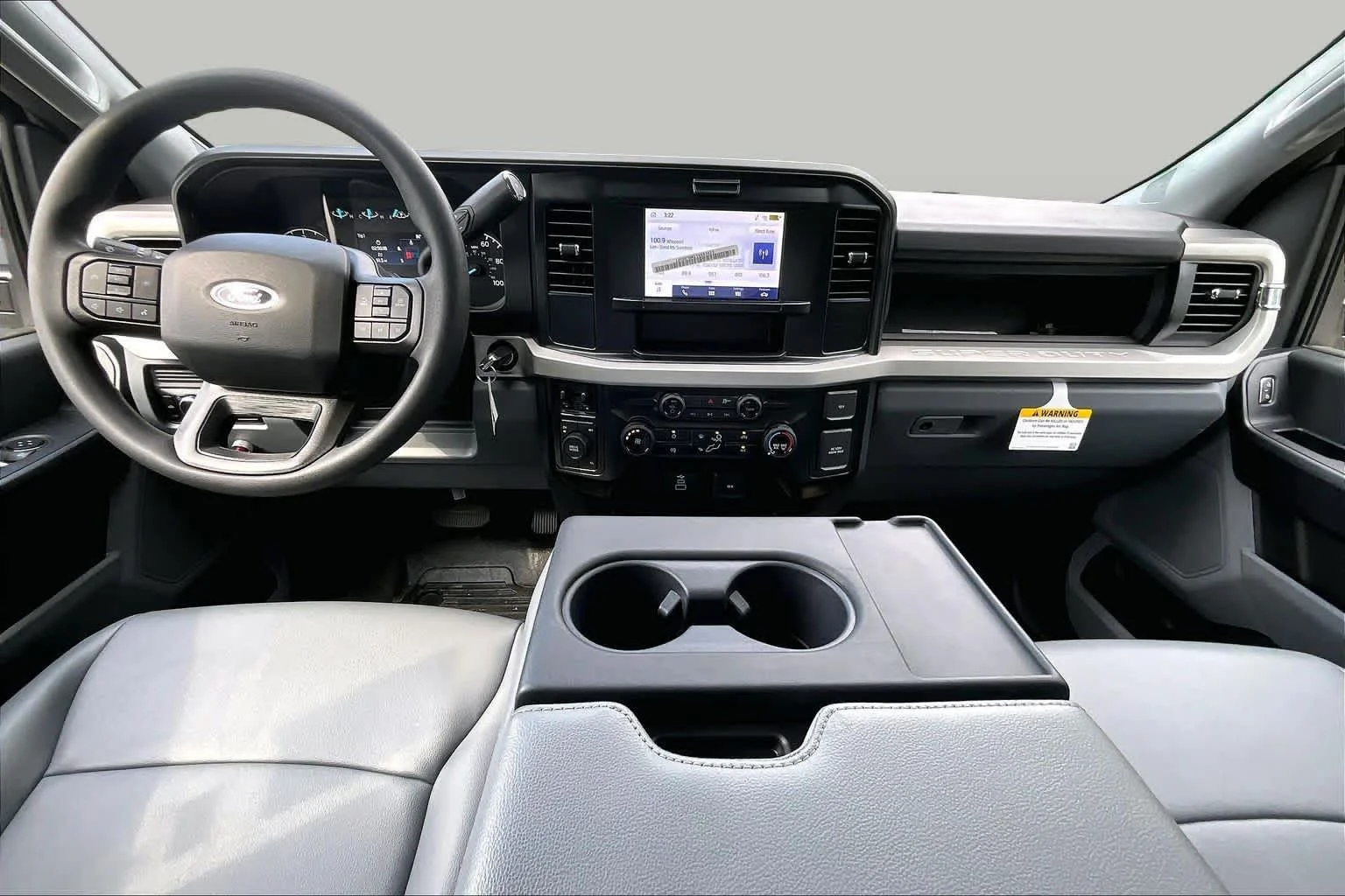 New 2026 Oxford White Ford XLT image 7