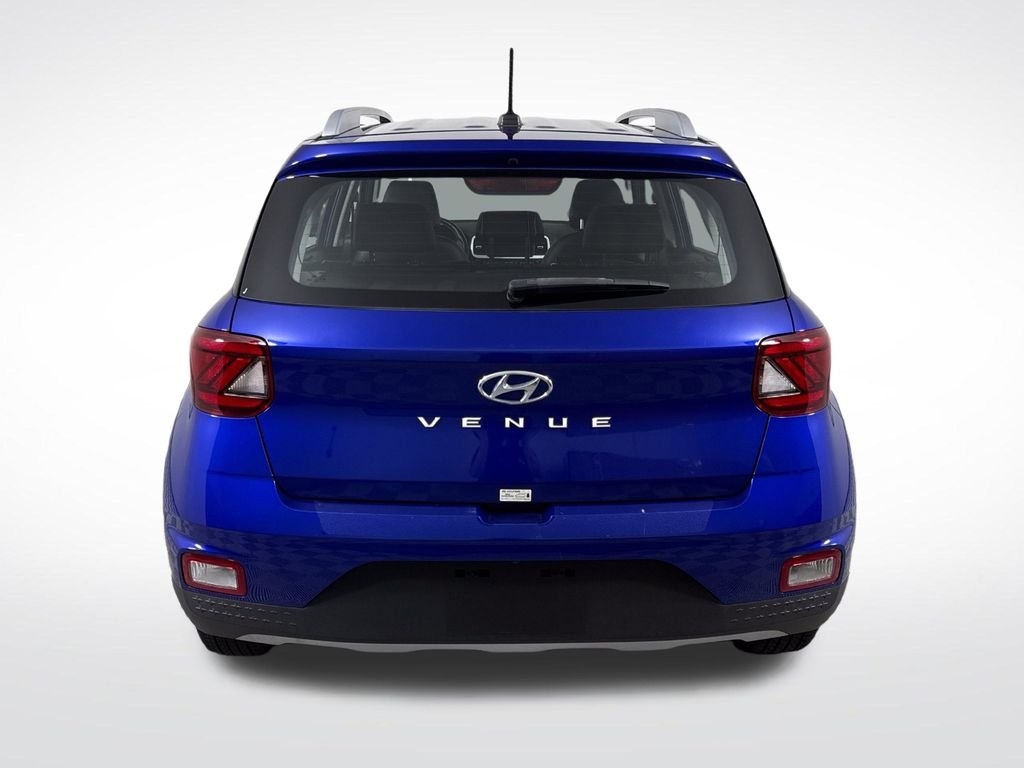 2024 Hyundai Venue Limited - Photo 5
