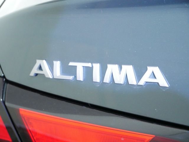 Certified Used 2025 Black Nissan 2.5 SV image 9