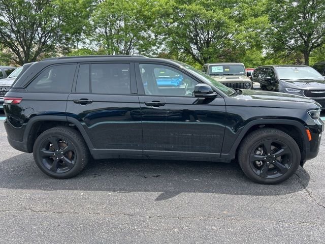 Used 2023 Black Jeep Altitude X image 7