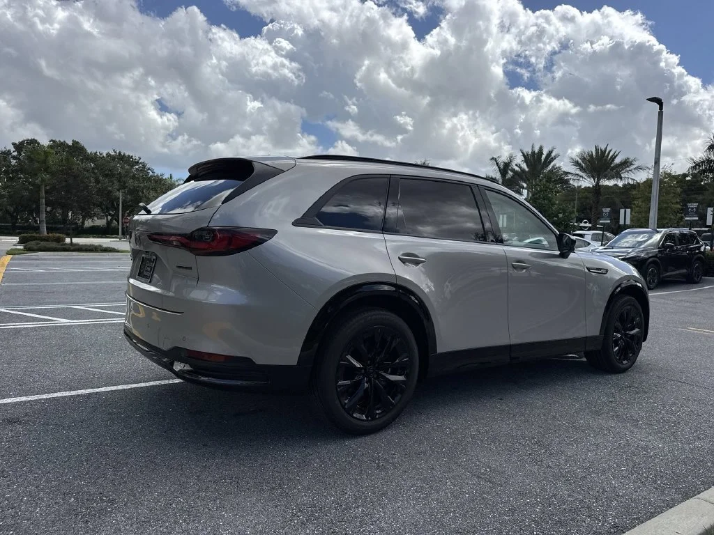 New 2026 Platinum Quartz Mazda 3.3 Turbo S Premium image 24