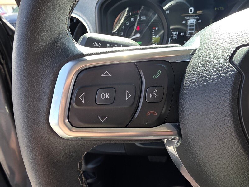 Used 2025 Crystal Metallic JEEP SAHARA 4X4 image 29