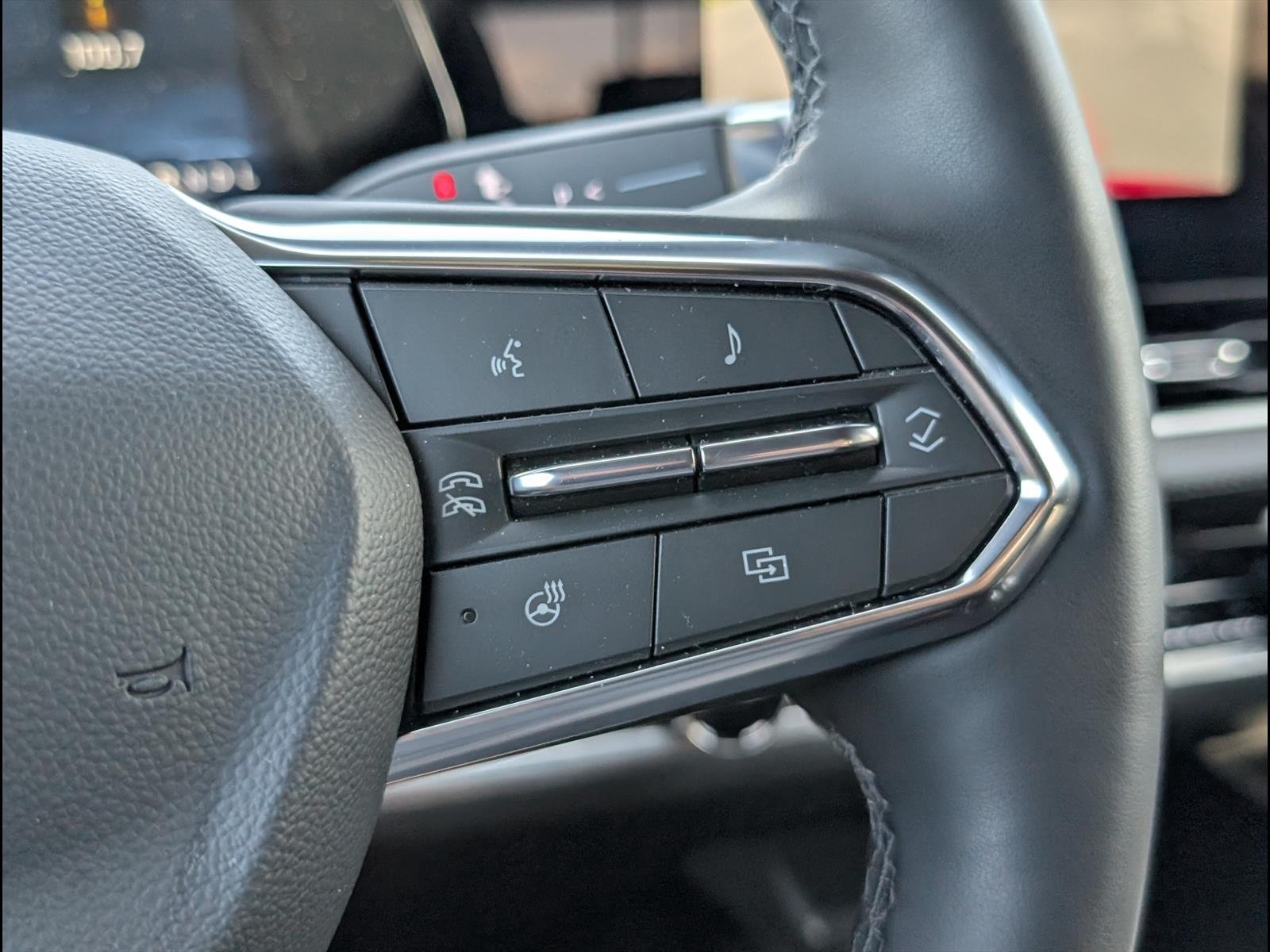 2026 Chevrolet Equinox LT - Photo 22