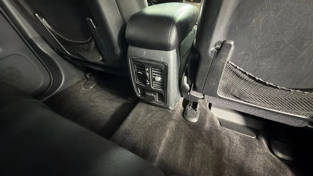 Used 2017 White Jeep Laredo image 28