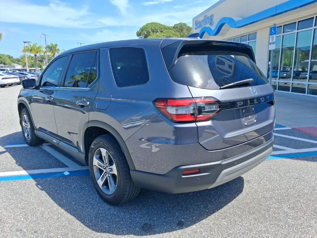 Used 2025  Honda EX-L image 7