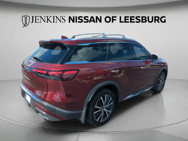 Used 2024 Red INFINITI Sensory image 6