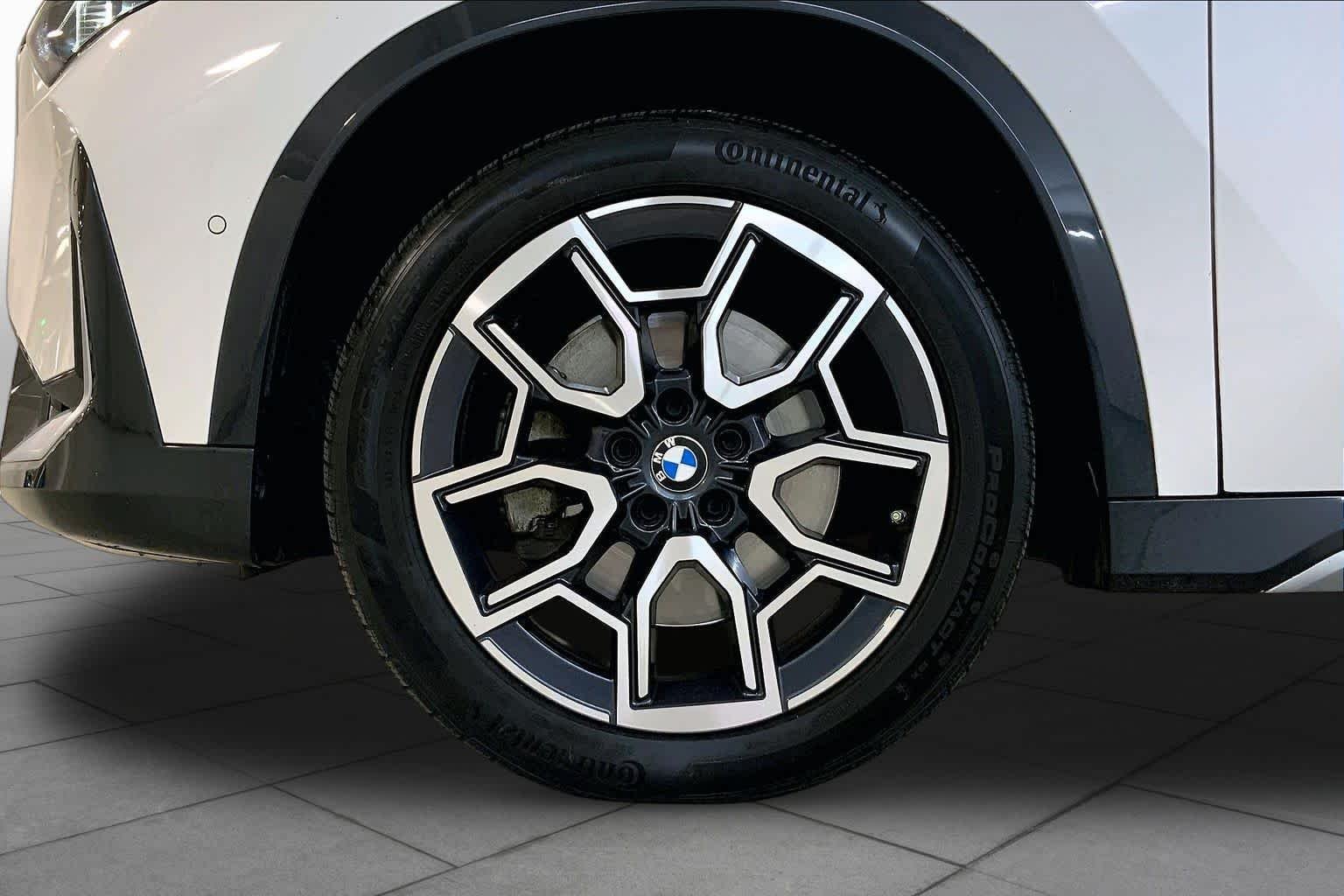 Certified Used 2024 Mineral White Metallic BMW xDrive28i image 10