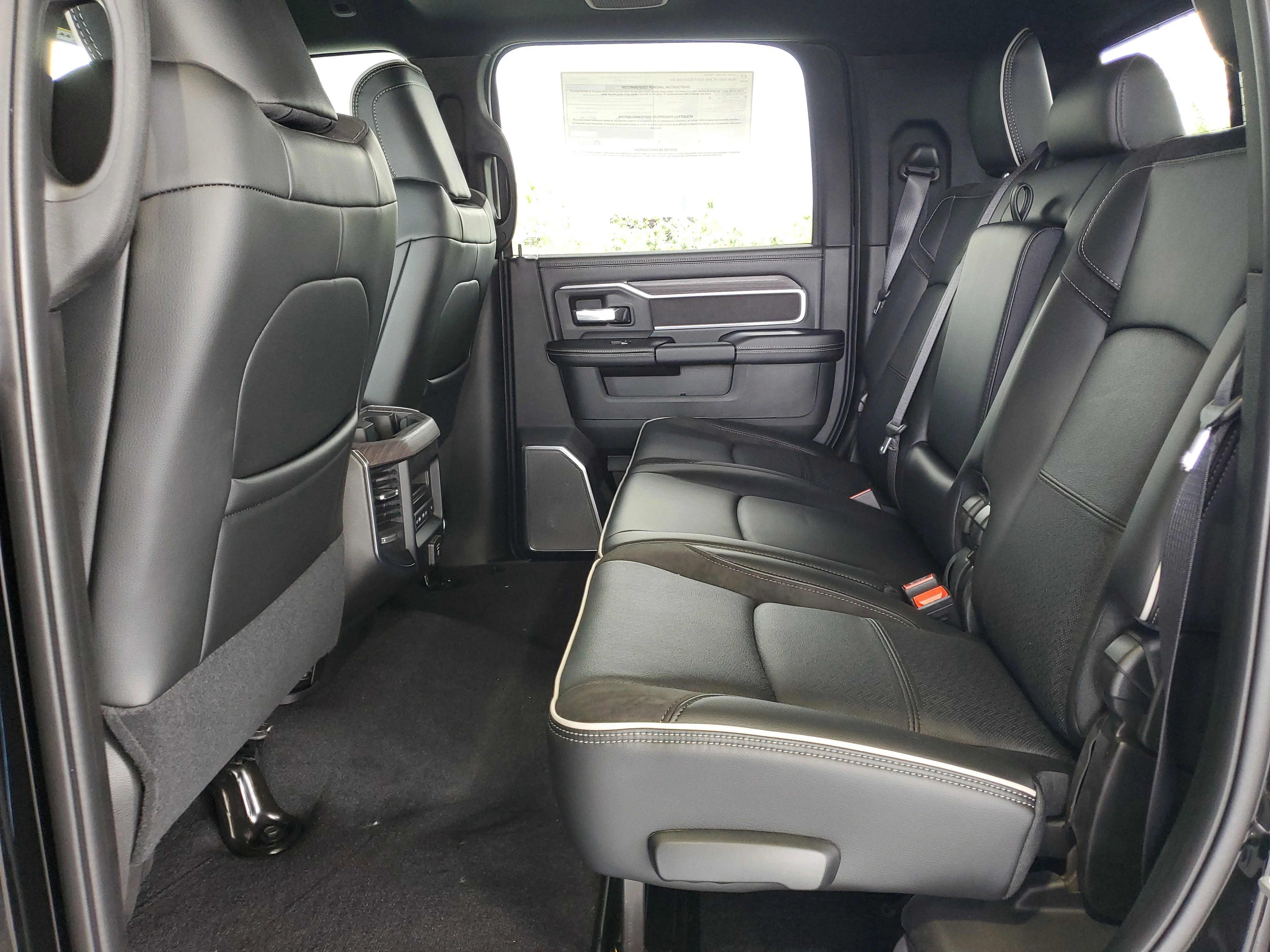 New 2026 Diamond Black Crystal Pearl-Coat Exterior Paint RAM Laramie image 8