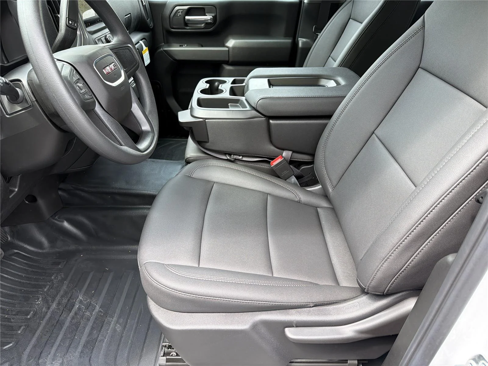 2026 GMC Sierra 3500HD Pro - Photo 7