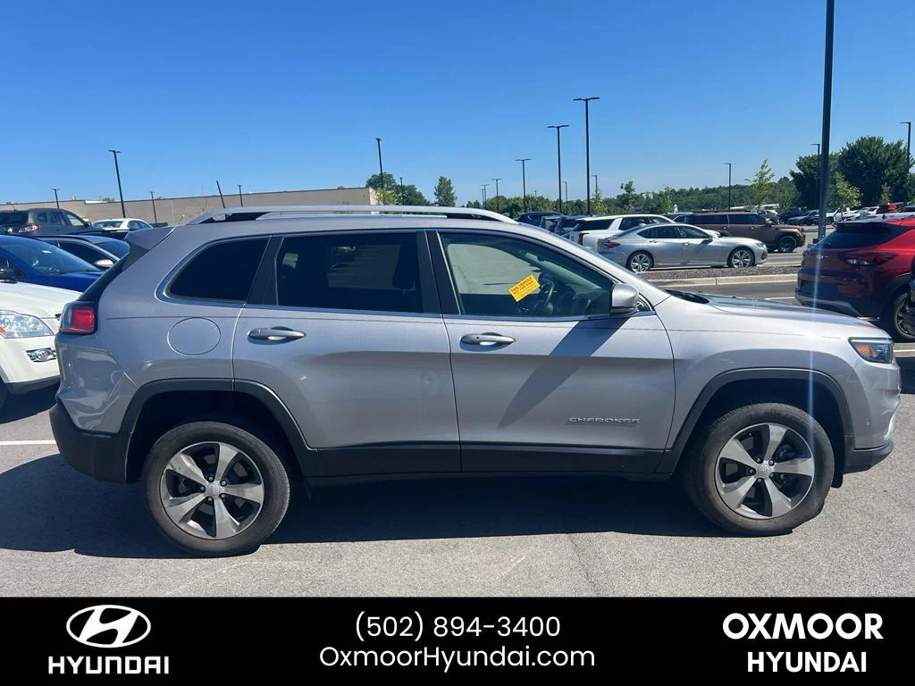 Used 2019 Billet Silver Metallic Clearcoat Jeep Limited image 19