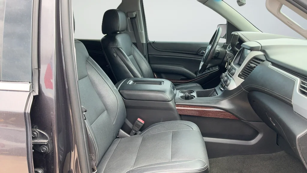 Used 2016 Silver GMC SLE image 22