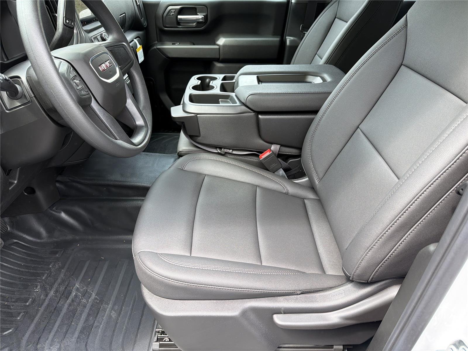 2026 GMC Sierra 3500HD Pro - Photo 7