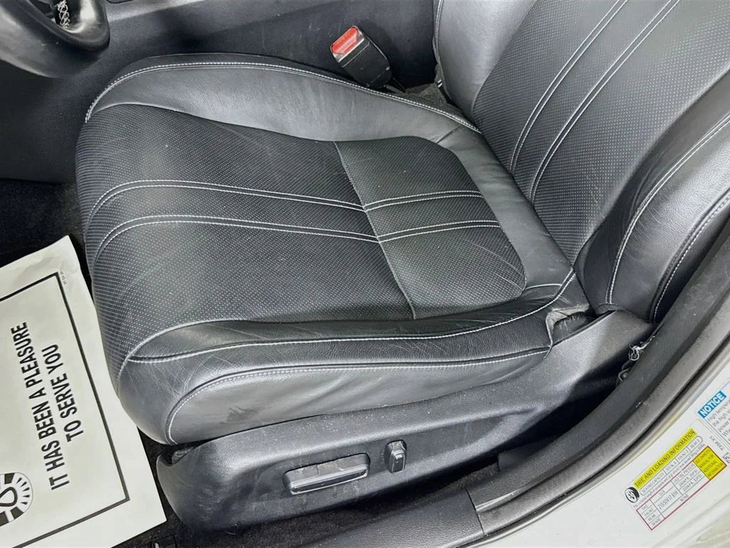 Used 2019 White Orchid Pearl Honda Touring image 23