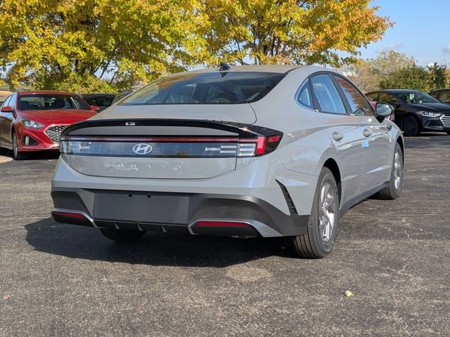 Certified Used 2026 Blue Hyundai SE image 6