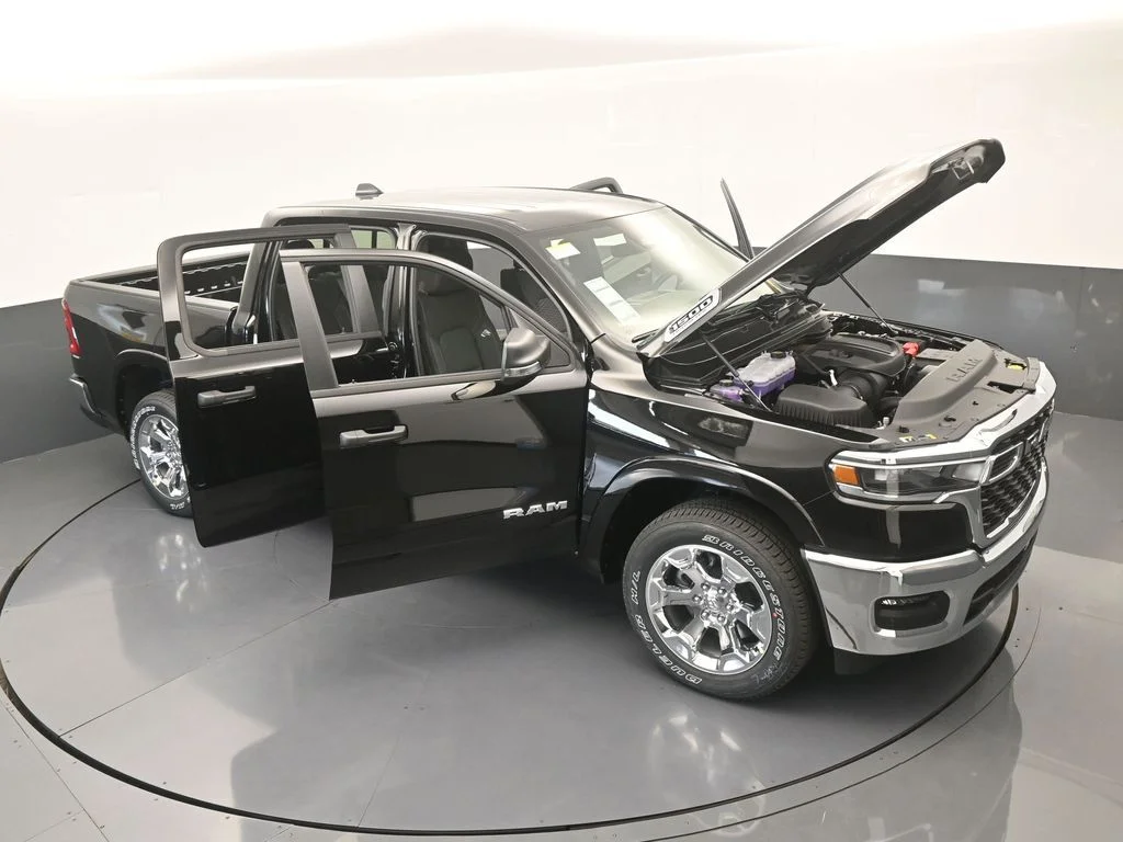 New 2026 Diamond Black Crystal Pearl-Coat Exterior Paint RAM Big Horn/Lone Star image 64