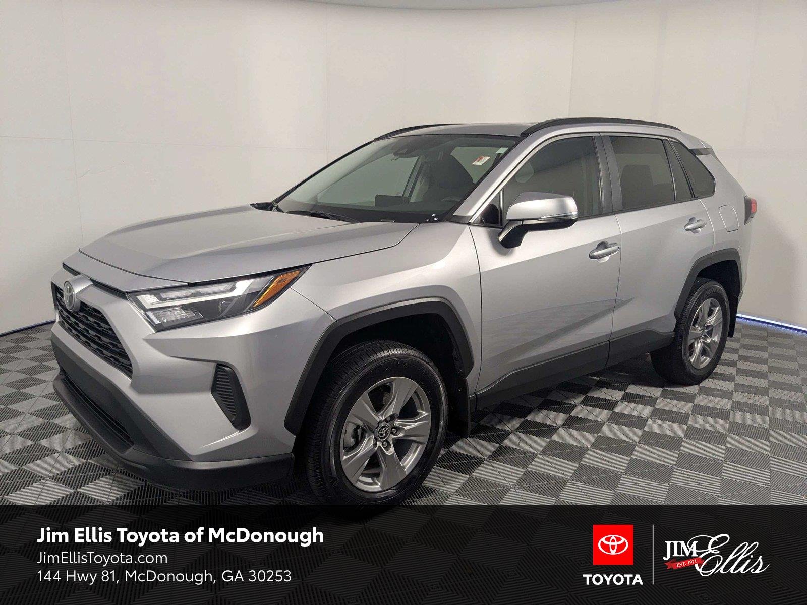 Certified Used 2025 Silver Sky Metallic Toyota XLE image 1